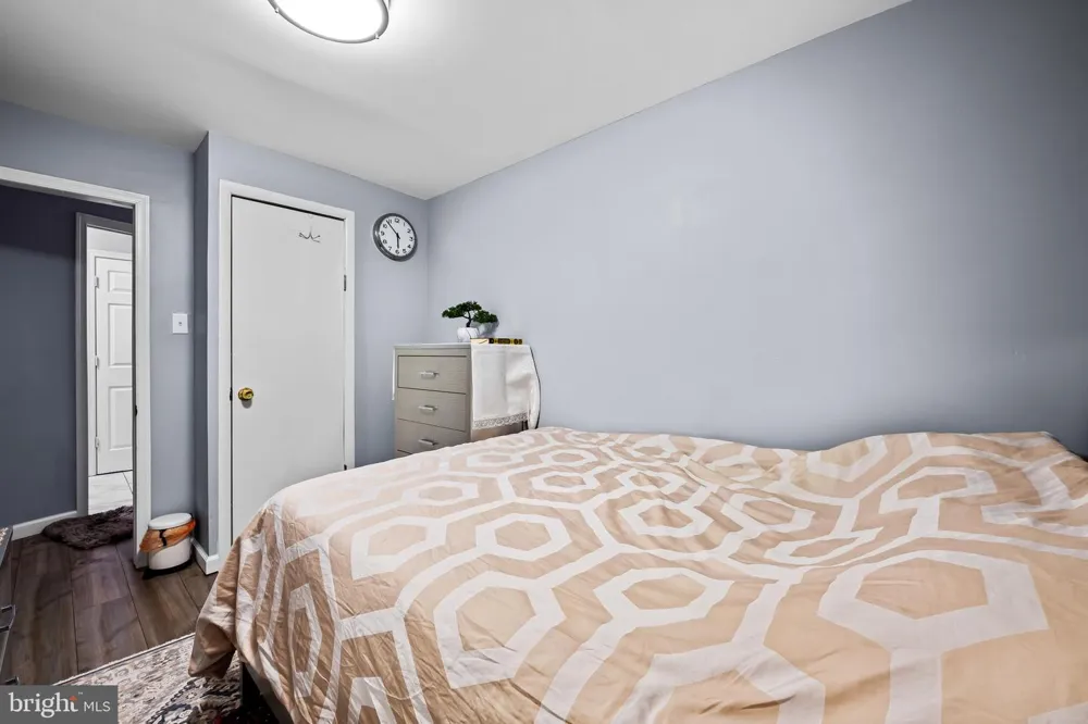 236 S GILMOR STREET Baltimore, MD 21223