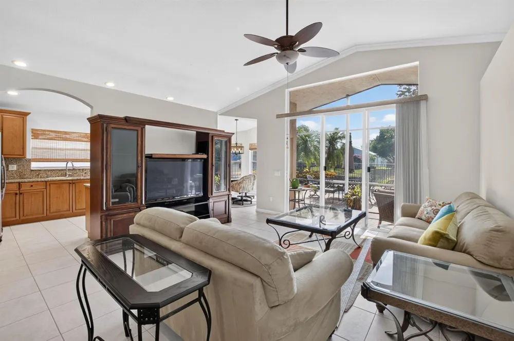6815 Imperial Beach Circle Delray Beach, FL 33446