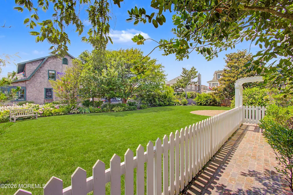 634 East Avenue Bay Head, NJ 08742