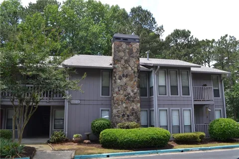 5066 Woodridge Way