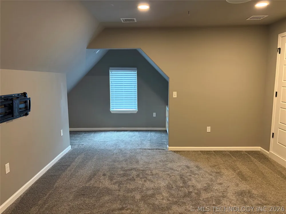211 E 128th Place S Jenks, OK 74037