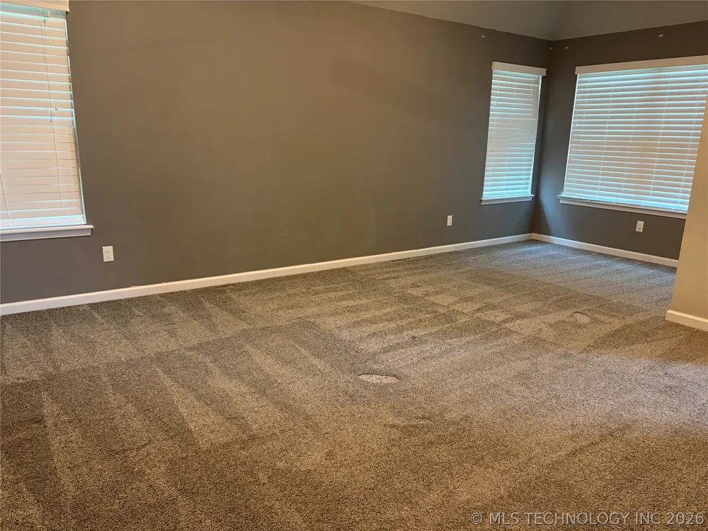 211 E 128th Place S Jenks, OK 74037