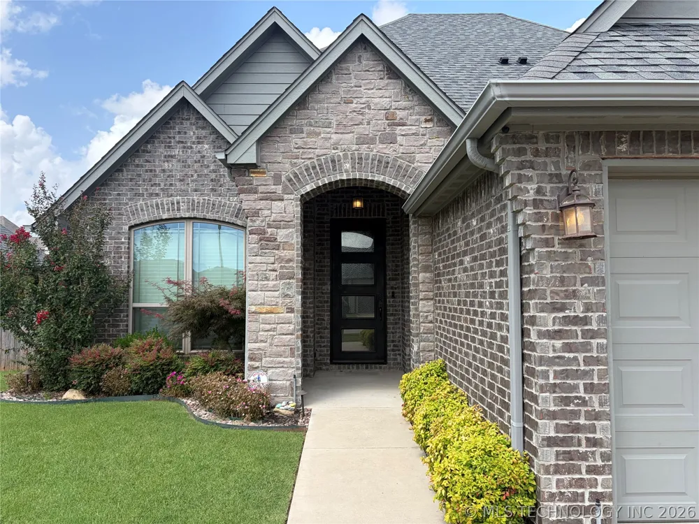 211 E 128th Place S Jenks, OK 74037