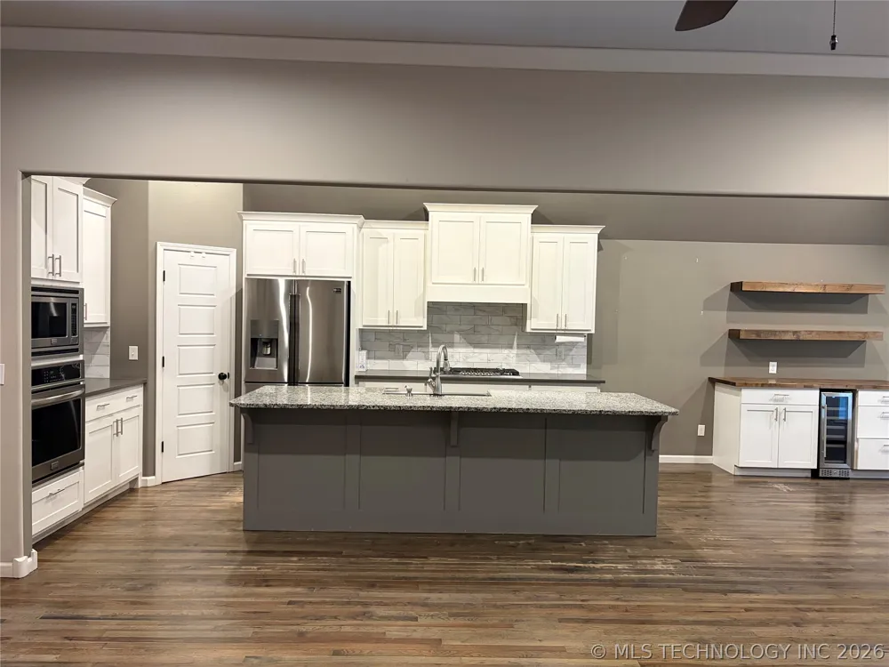 211 E 128th Place S Jenks, OK 74037