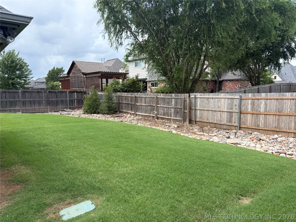 211 E 128th Place S Jenks, OK 74037