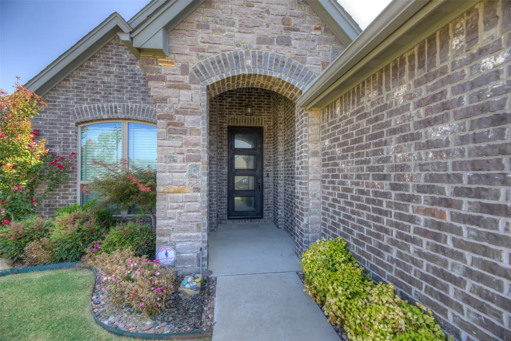 211 E 128th Place S Jenks, OK 74037