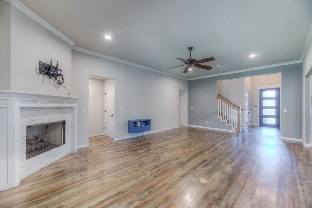 211 E 128th Place S Jenks, OK 74037