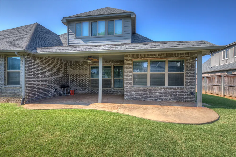 211 E 128th Place S Jenks, OK 74037