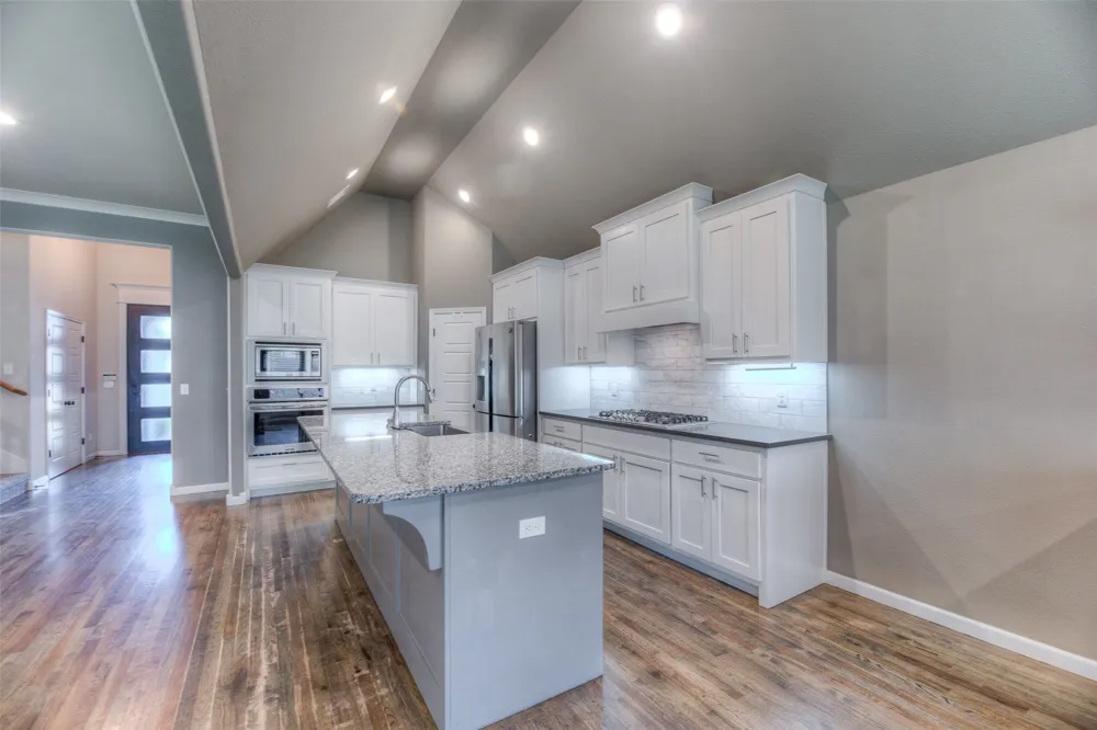 211 E 128th Place S Jenks, OK 74037