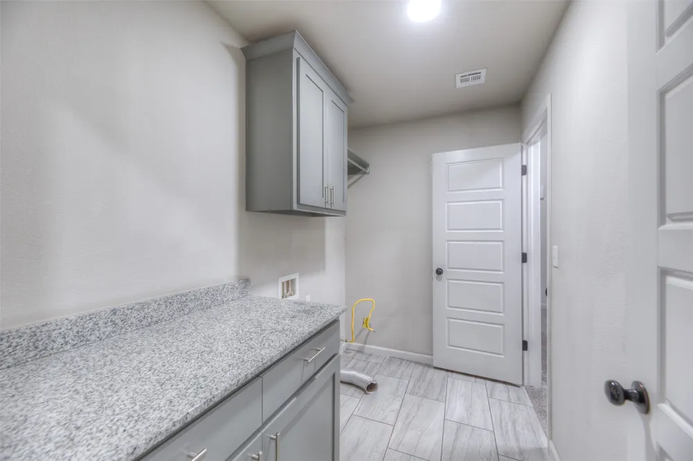 211 E 128th Place S Jenks, OK 74037
