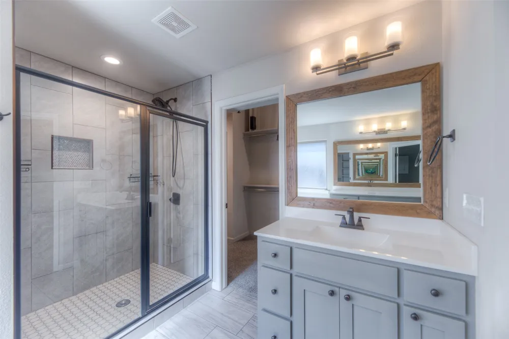 211 E 128th Place S Jenks, OK 74037