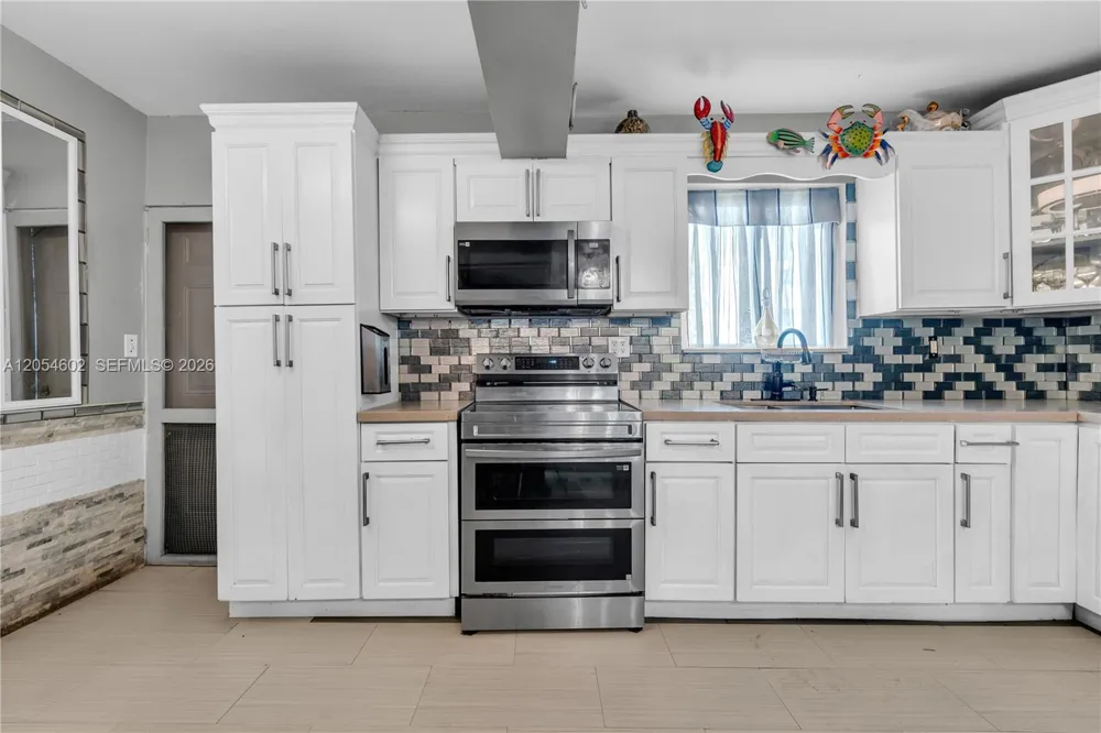 295 NW 122nd St North Miami, FL 33168