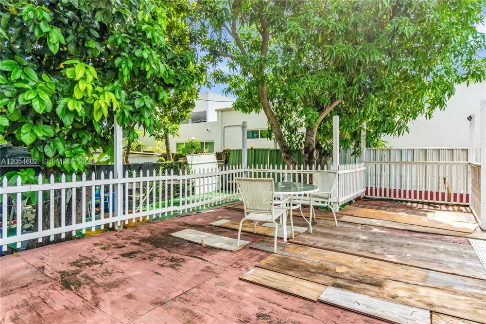 295 NW 122nd St North Miami, FL 33168