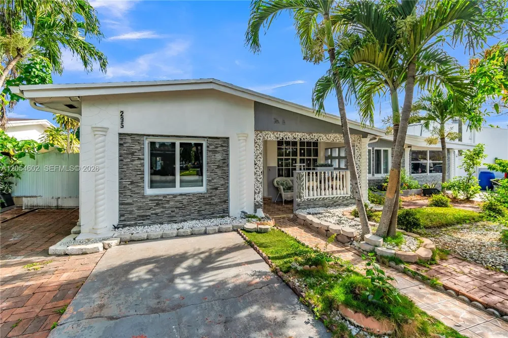 295 NW 122nd St North Miami, FL 33168