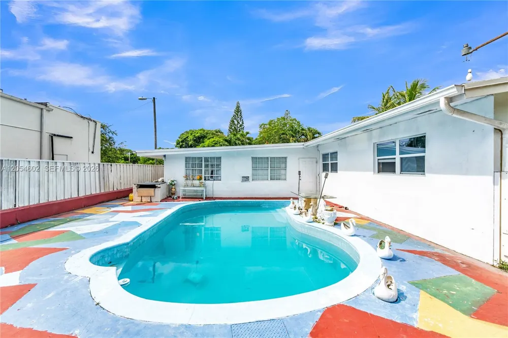 295 NW 122nd St North Miami, FL 33168