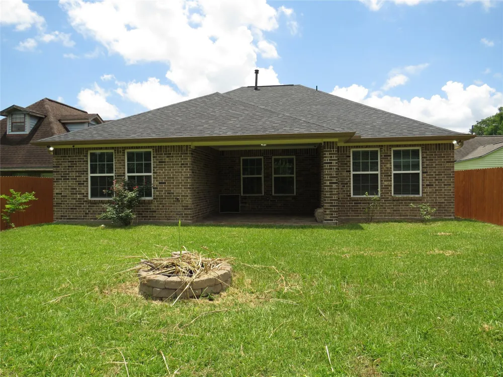 803 Avenue K South Houston, TX 77587