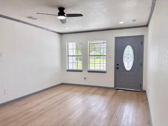 317 San Jacinto Street La Porte, TX 77571