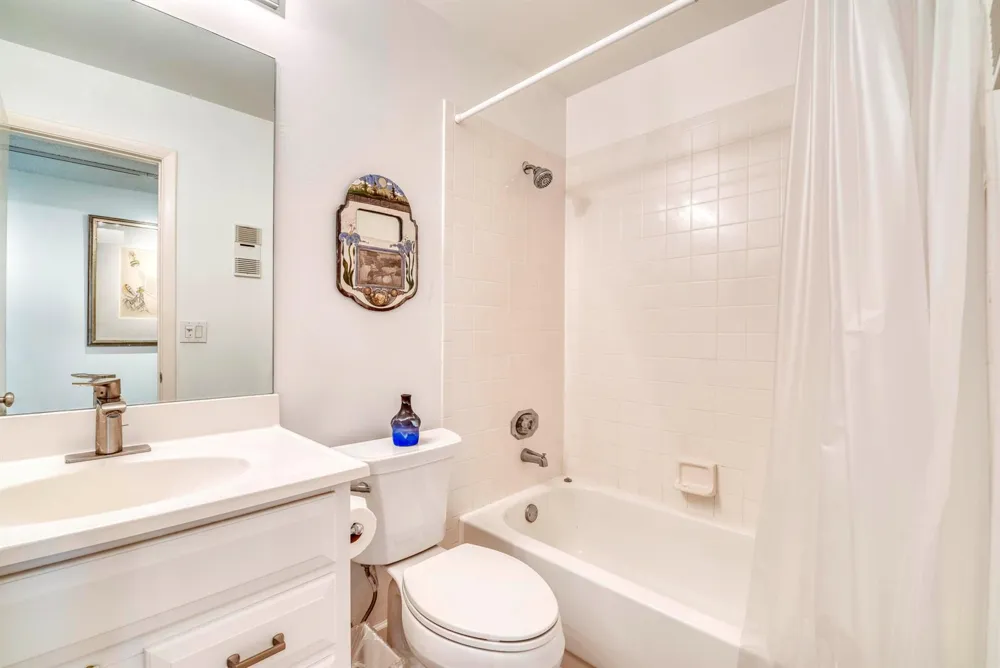 1111 Duncan Circle #203 Palm Beach Gardens, FL 33418