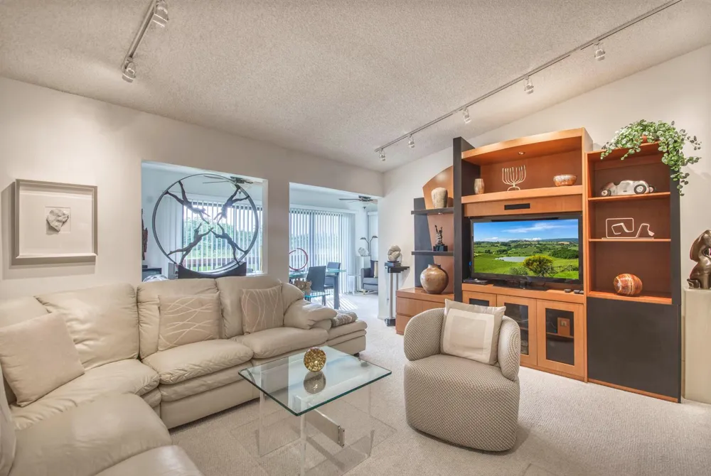 1111 Duncan Circle #203 Palm Beach Gardens, FL 33418