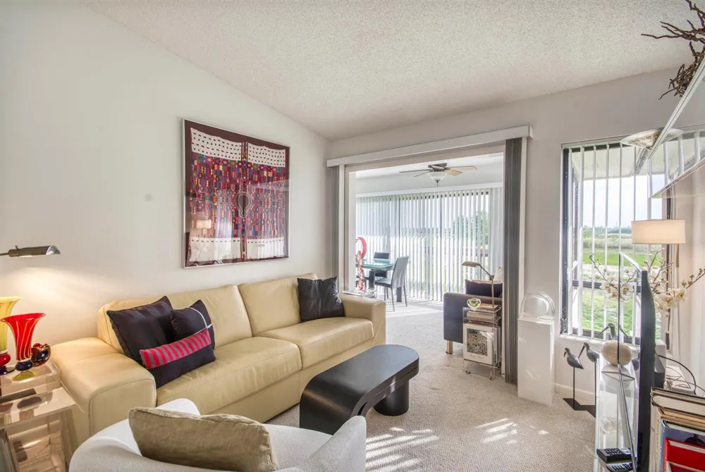 1111 Duncan Circle #203 Palm Beach Gardens, FL 33418