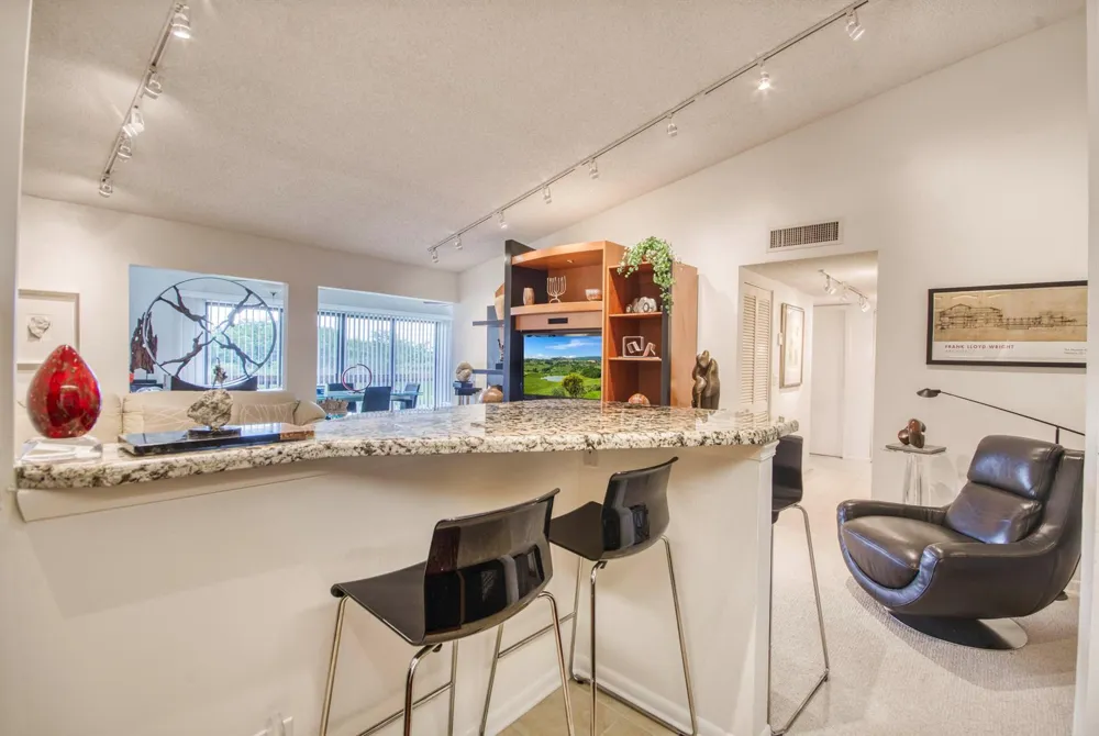 1111 Duncan Circle #203 Palm Beach Gardens, FL 33418