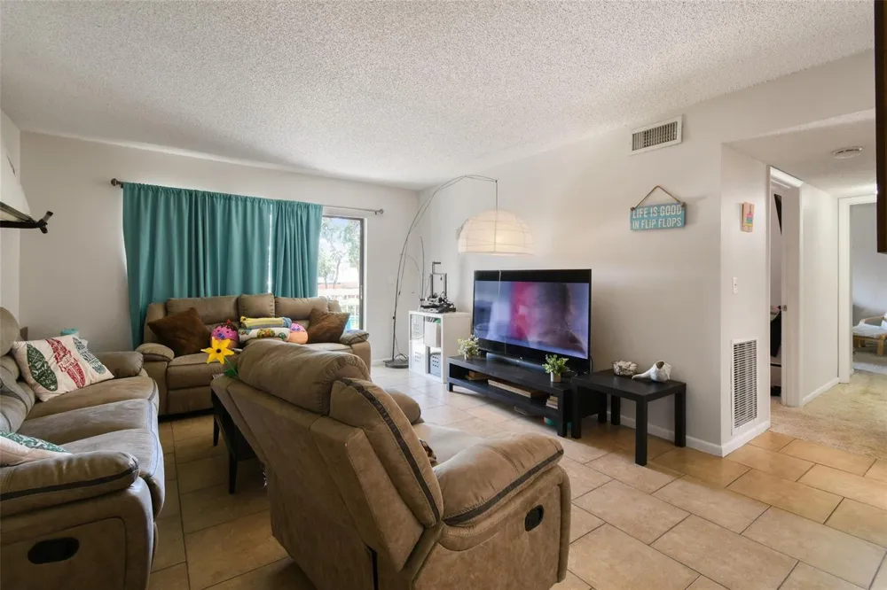 3402 Gardens Drive #14B Palm Beach Gardens, FL 33410