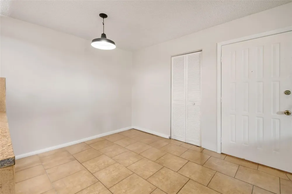 3402 Gardens Drive #14B Palm Beach Gardens, FL 33410