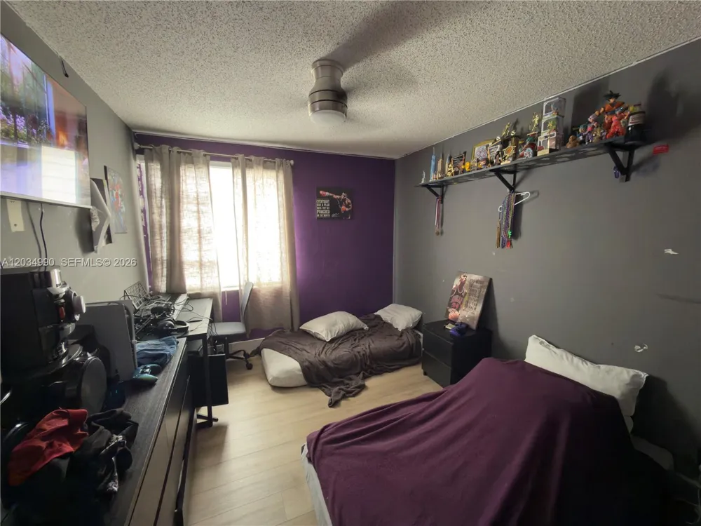 8404 SW 42nd Ct Davie, FL 33328
