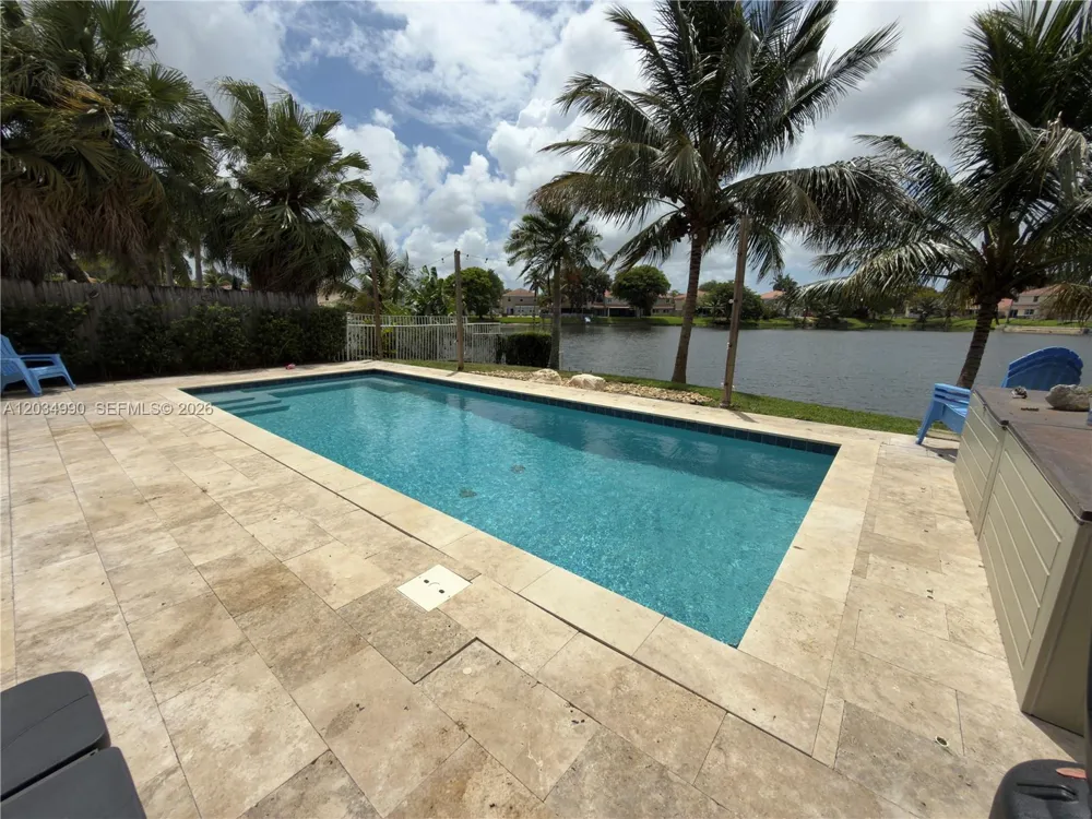 8404 SW 42nd Ct Davie, FL 33328