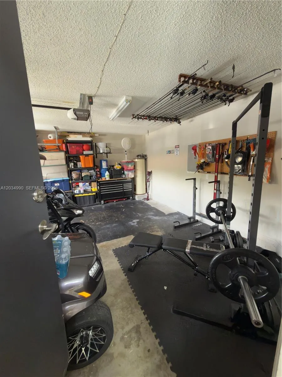 8404 SW 42nd Ct Davie, FL 33328