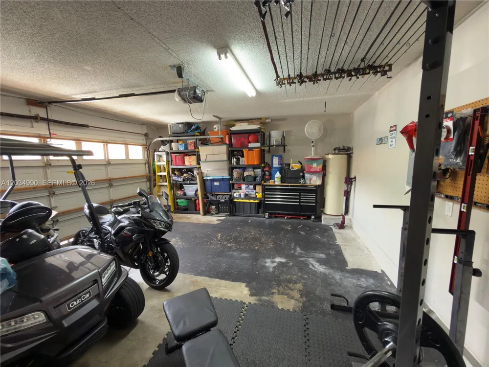 8404 SW 42nd Ct Davie, FL 33328