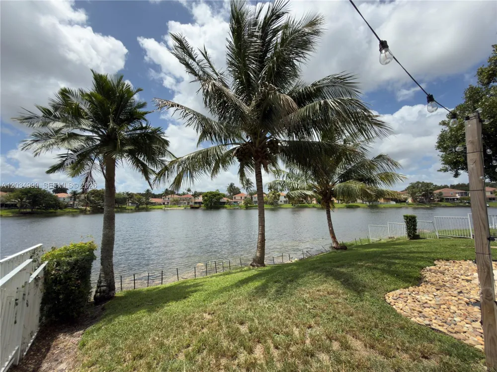 8404 SW 42nd Ct Davie, FL 33328