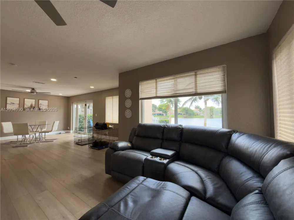 8404 SW 42nd Ct Davie, FL 33328