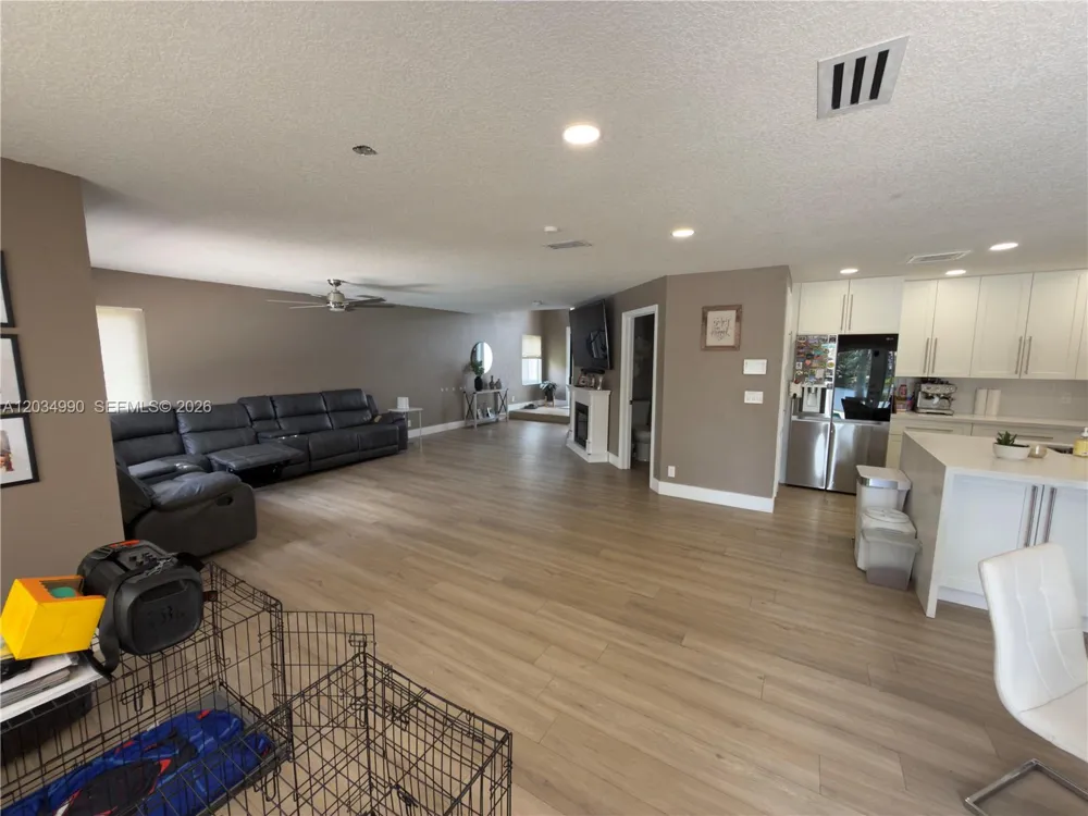 8404 SW 42nd Ct Davie, FL 33328