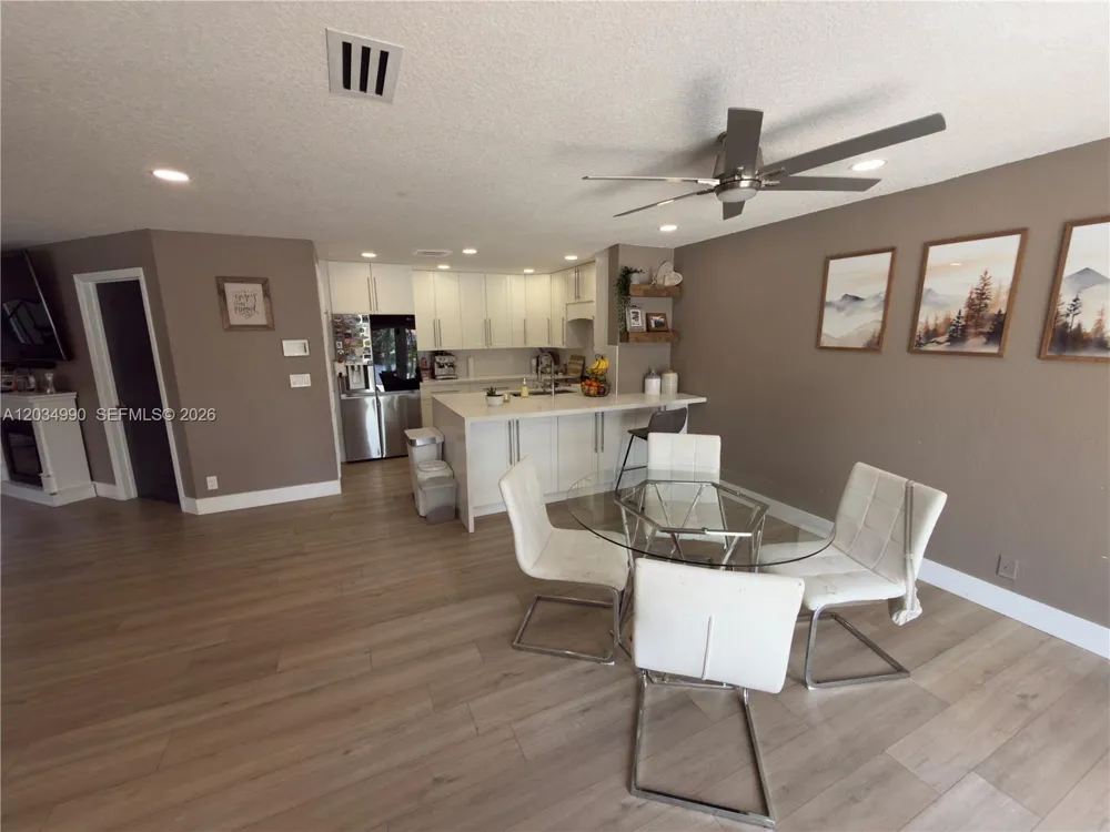 8404 SW 42nd Ct Davie, FL 33328