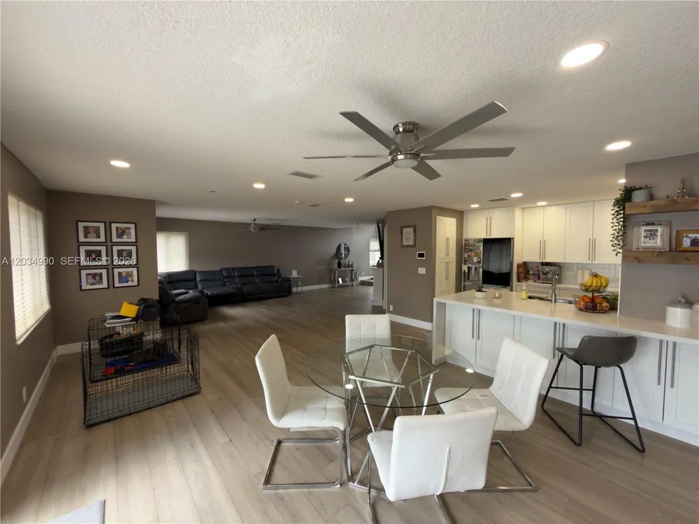 8404 SW 42nd Ct Davie, FL 33328