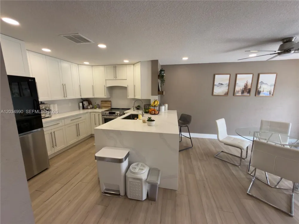 8404 SW 42nd Ct Davie, FL 33328