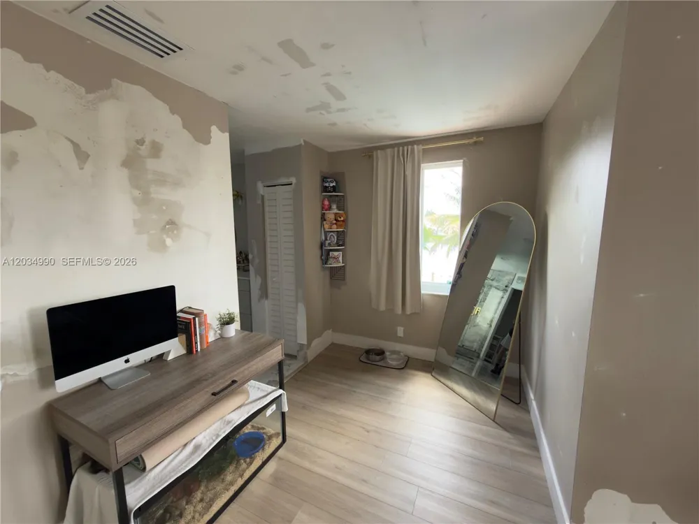 8404 SW 42nd Ct Davie, FL 33328