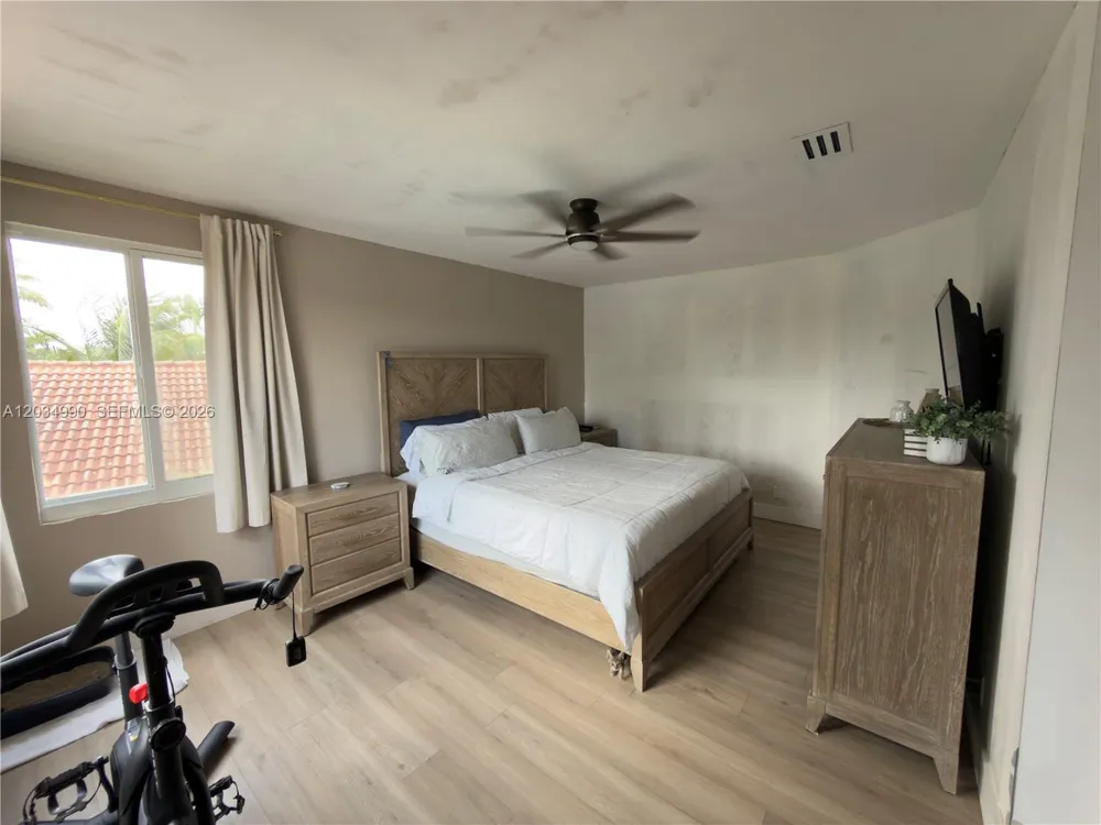 8404 SW 42nd Ct Davie, FL 33328