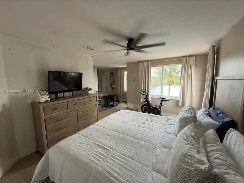 8404 SW 42nd Ct Davie, FL 33328
