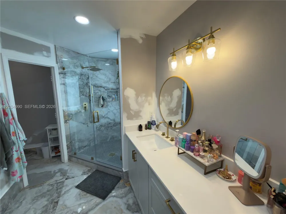 8404 SW 42nd Ct Davie, FL 33328
