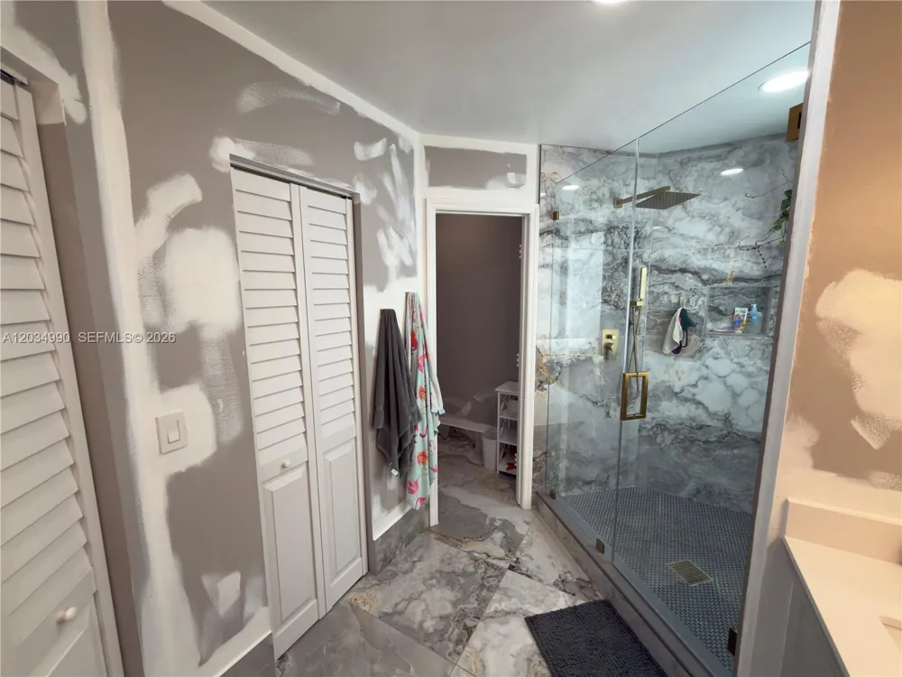 8404 SW 42nd Ct Davie, FL 33328