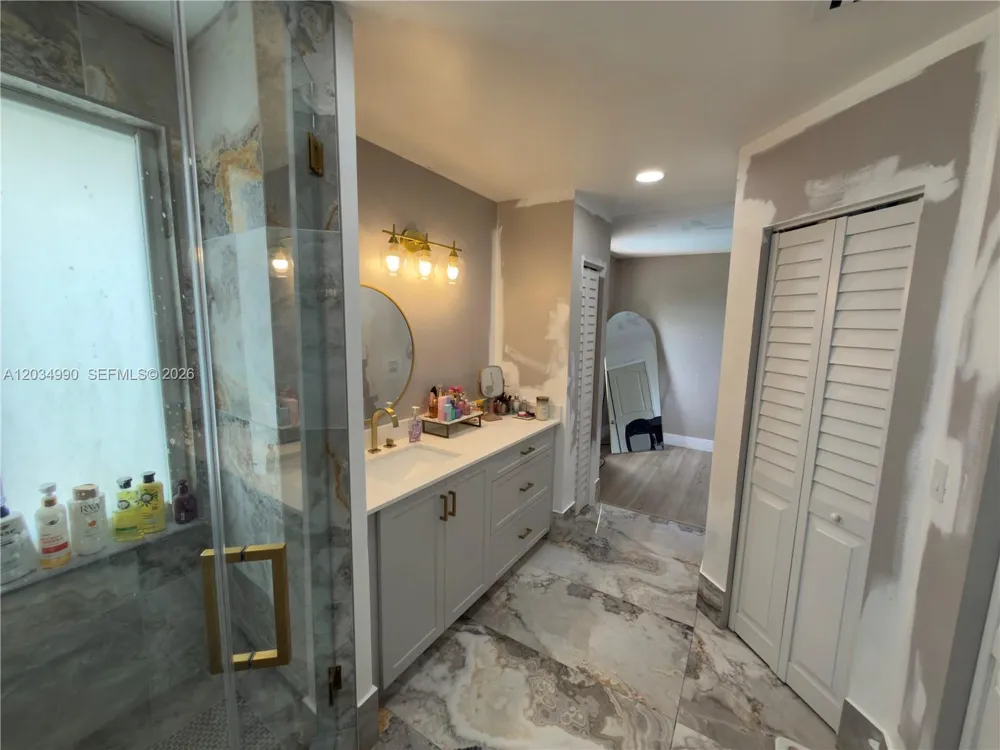 8404 SW 42nd Ct Davie, FL 33328