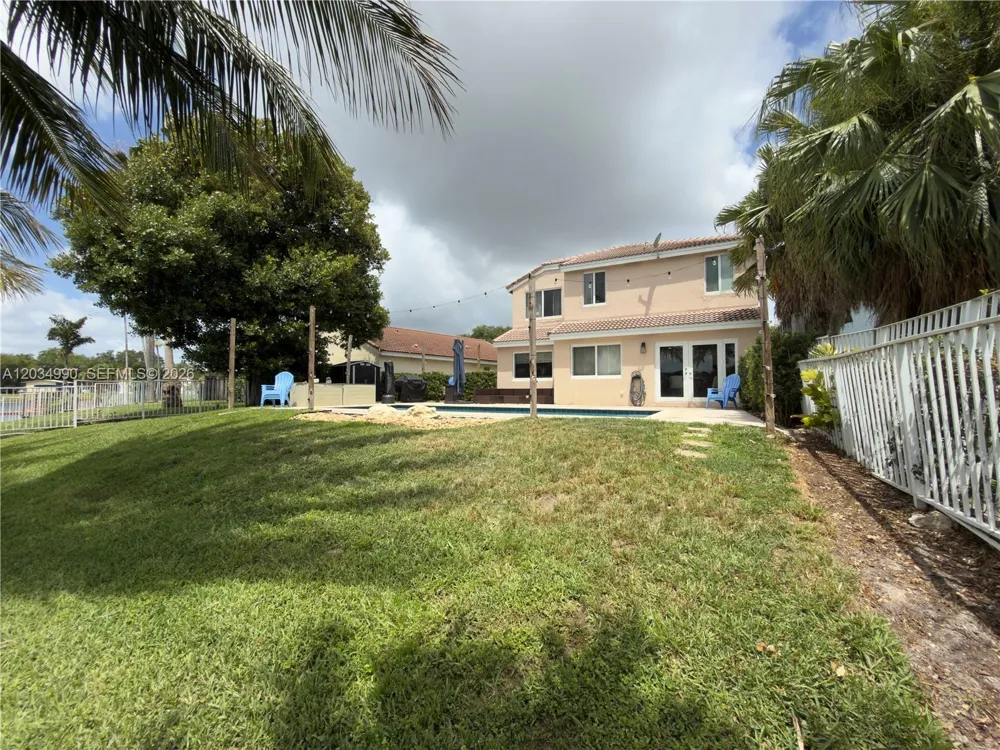 8404 SW 42nd Ct Davie, FL 33328