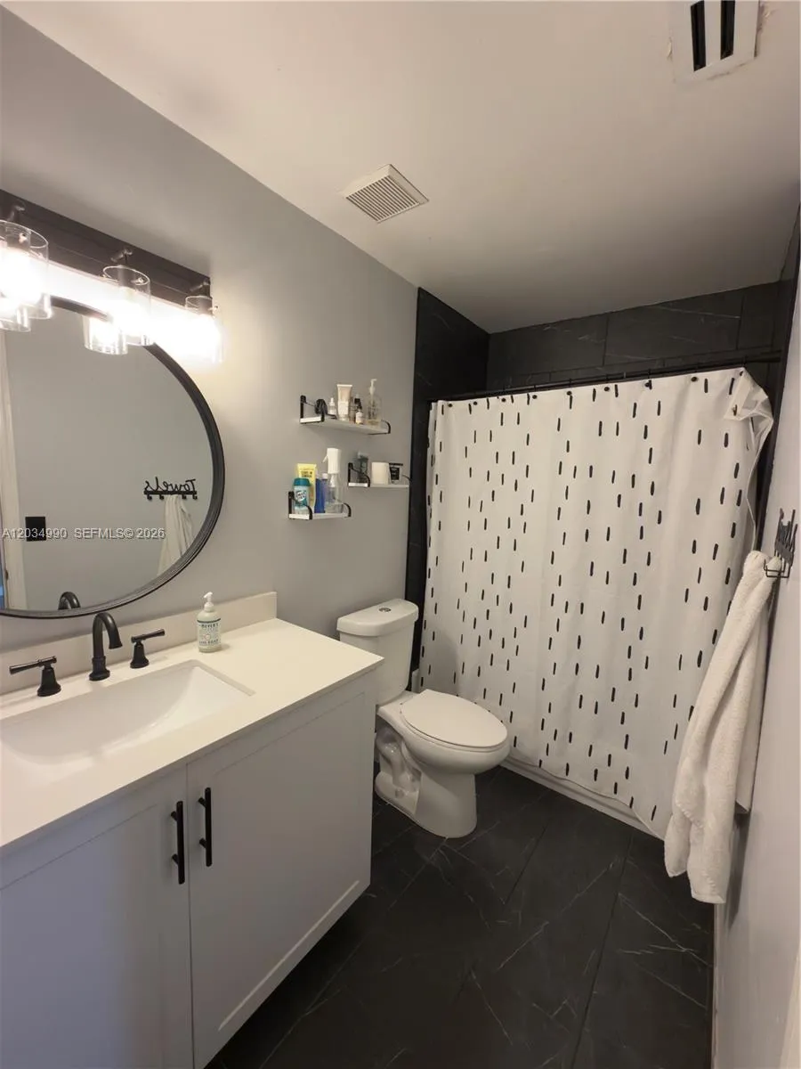 8404 SW 42nd Ct Davie, FL 33328