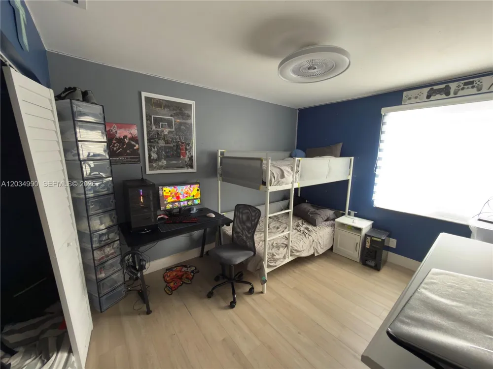 8404 SW 42nd Ct Davie, FL 33328