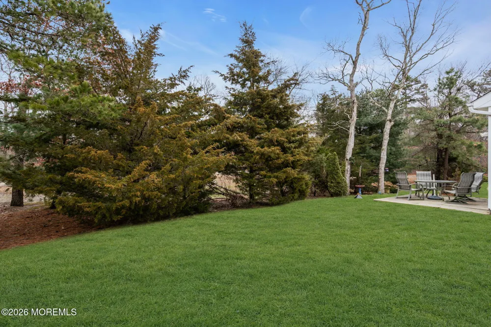 106 Briarwood Drive Little Egg Harbor, NJ 08087
