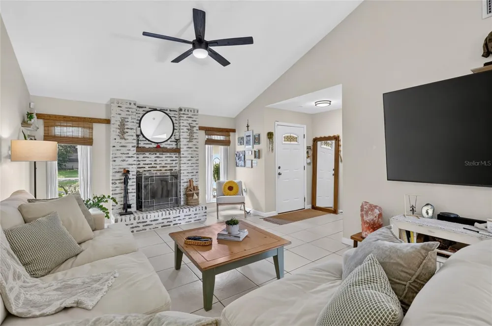 4934 WILDFLOWER DRIVE Lakeland, FL 33811