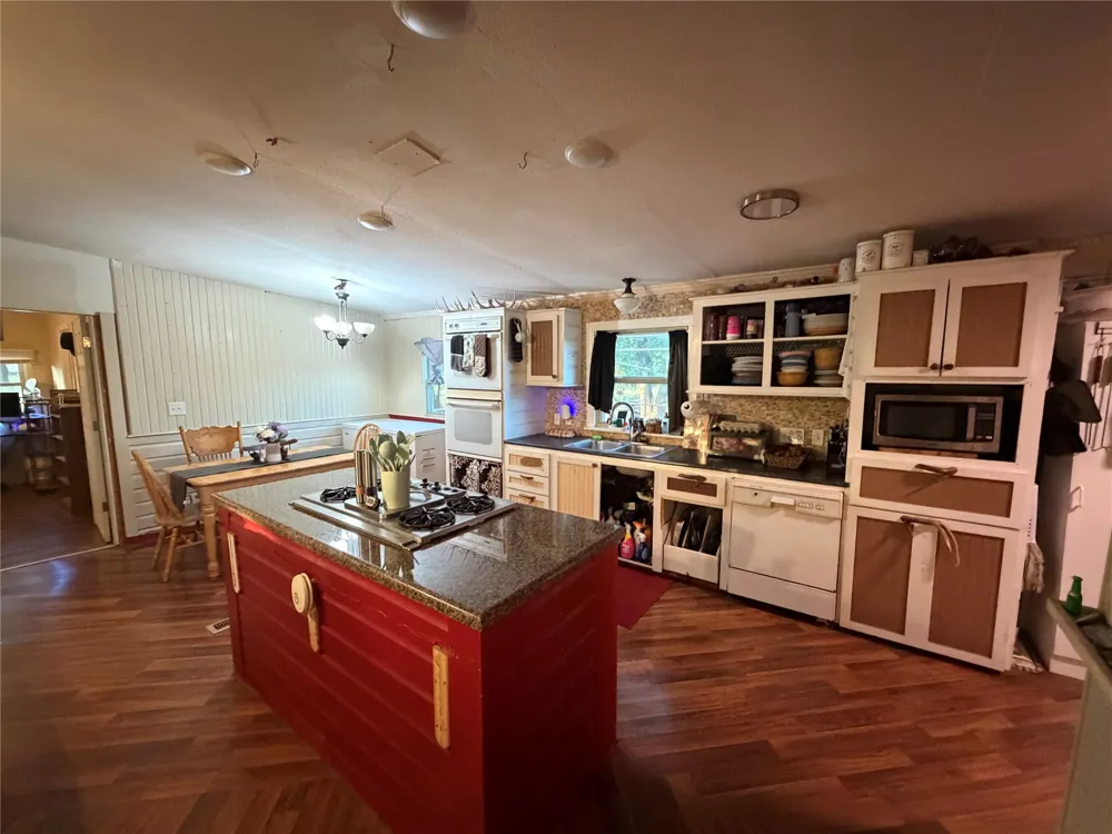 2202 John Dahl Avenue Pawhuska, OK 74056