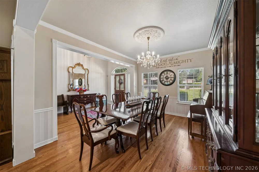 1406 NE Oakridge Drive Claremore, OK 74017